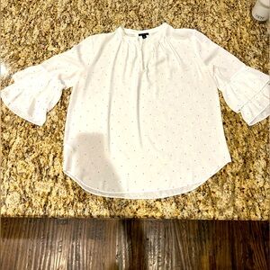 EUC Ann Taylor white w/small black polka dot blouse - M